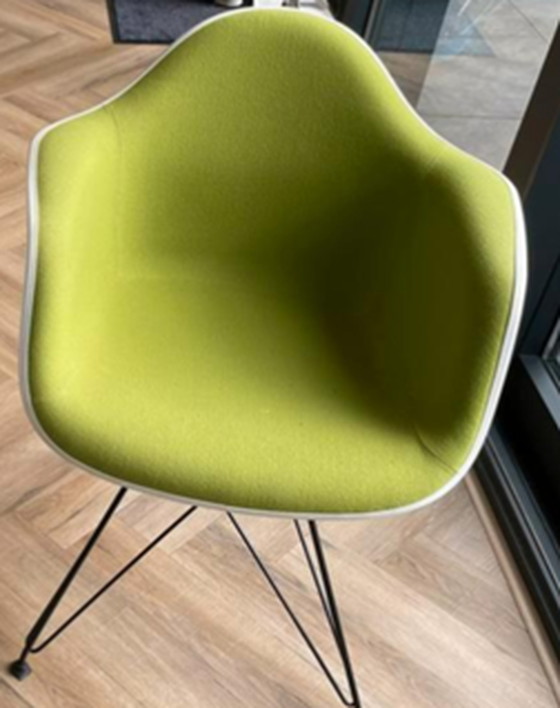 Image 1 of 2x Vitra Eames DAR stoel