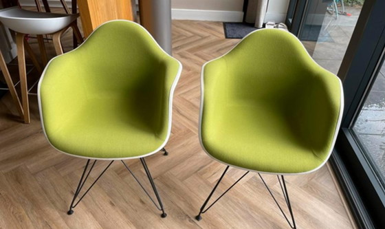 Image 1 of 2x Vitra Eames DAR stoel