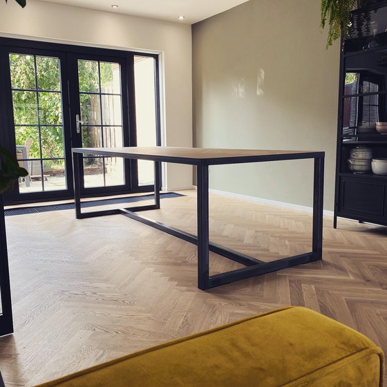 Image 1 of Jean Montagne, Visgraat eettafel ei