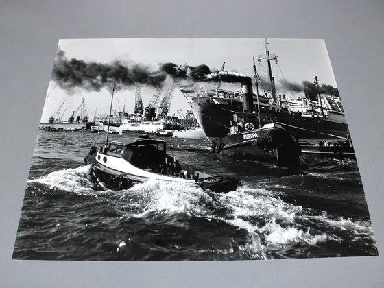 Image 1 of Cas Oorthuys (1908-1975) Rotterdam 1954, Ontwikkelgelatinezilverdruk, gesigneerd 