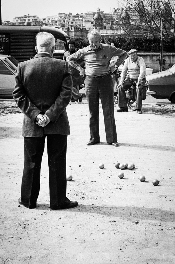 Image 1 of You tell me - Jeu de boules along the Seine - Paris 1973 1/25