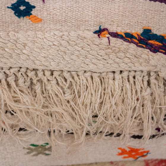 Image 1 of Gekleurde kelim in beige