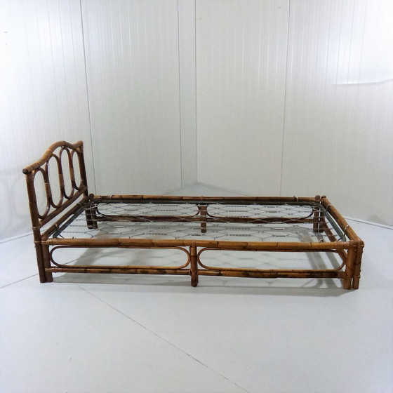 Image 1 of Rotan bed, jaren 70