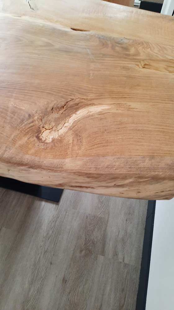 Image 1 of Robust solid oak tree trunk table.