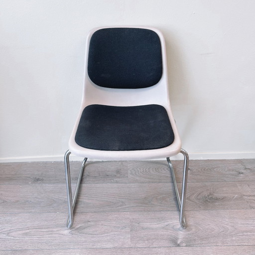 2x Helmut Starke Europe chairs