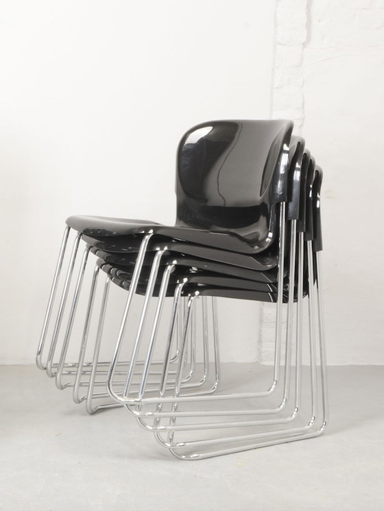 Image 1 of 5 Drabert SM400 stackable dining room chair by Gerd Lange