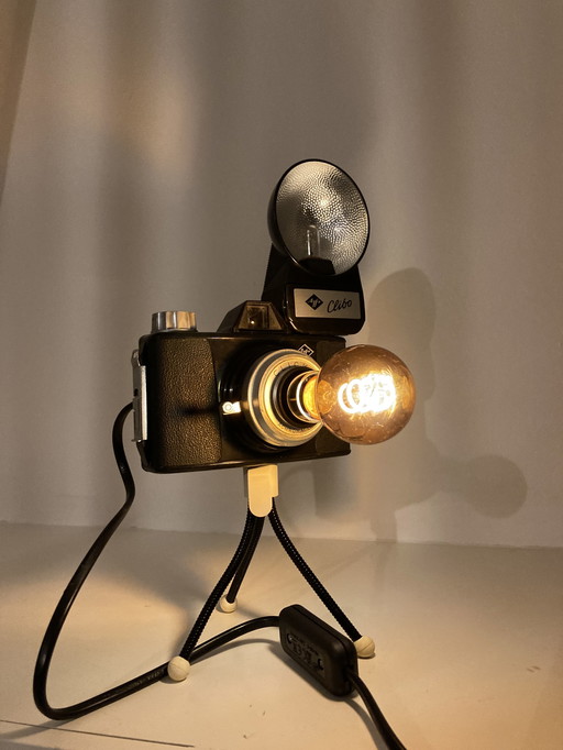 Agfa Click camera lamp with tripod and flash