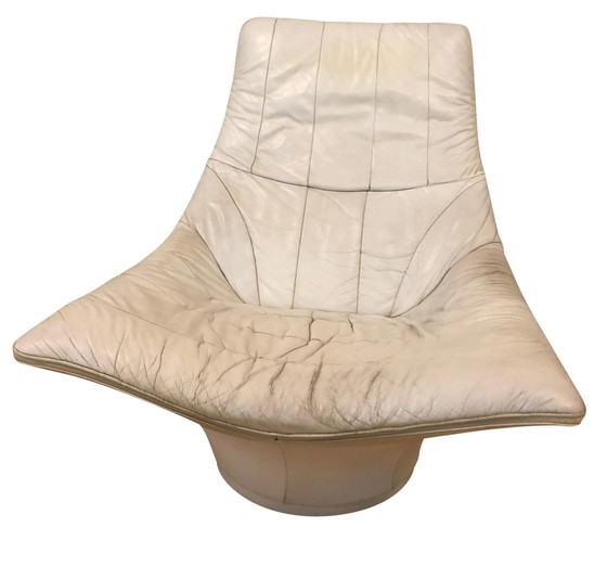 Image 1 of Bumbalbee chair