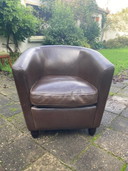 2 compact club armchairs, timeless