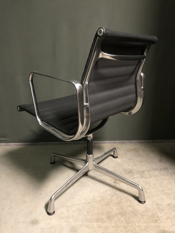 Image 1 of Vitra EA108 swivel chair