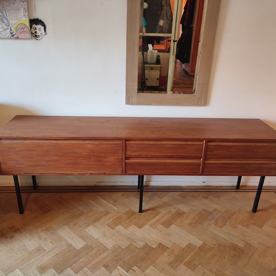 Image 1 of Buffet bas minimaliste Mid Century