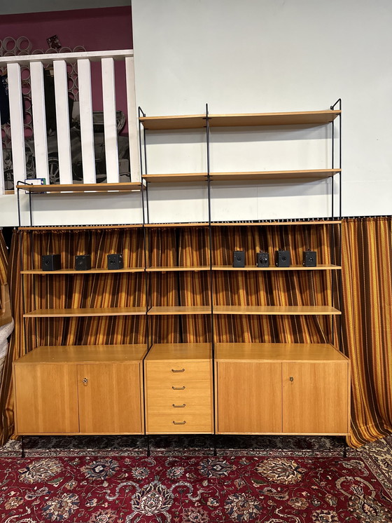 Image 1 of Armoire murale vintage