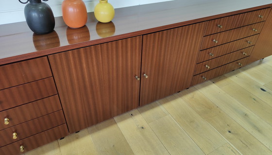 Image 1 of Credenza vintage in palissandro di metà secolo