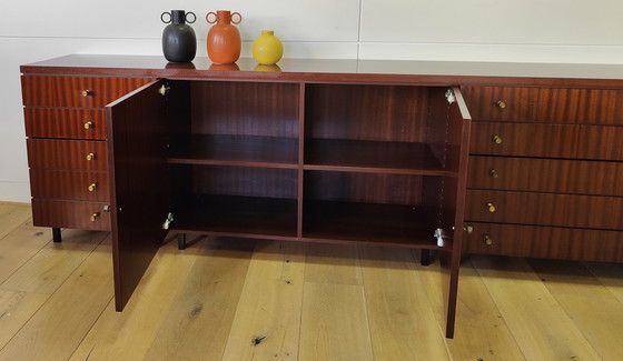 Image 1 of Credenza vintage in palissandro di metà secolo