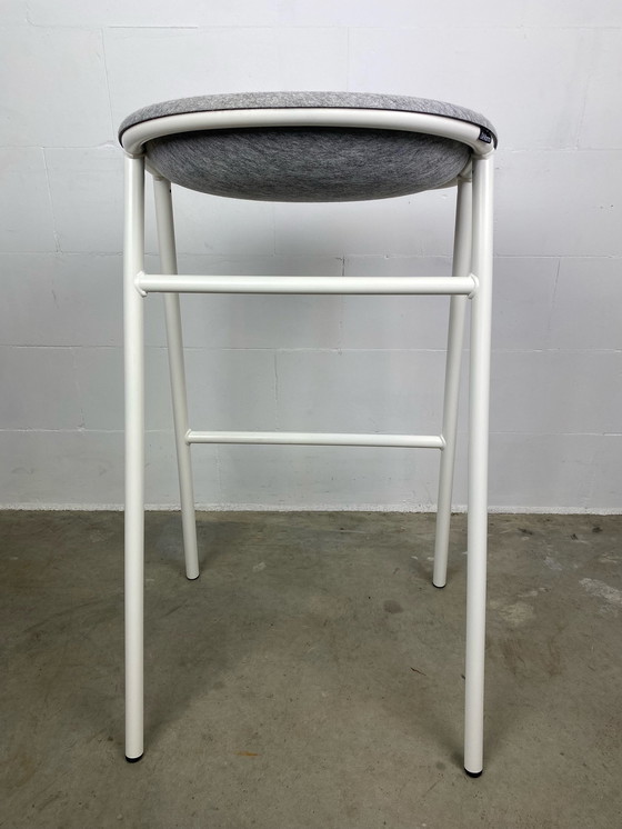 Image 1 of De Vorm LJ 3 cap Felt design Laurens van Wieringen 4x barstool