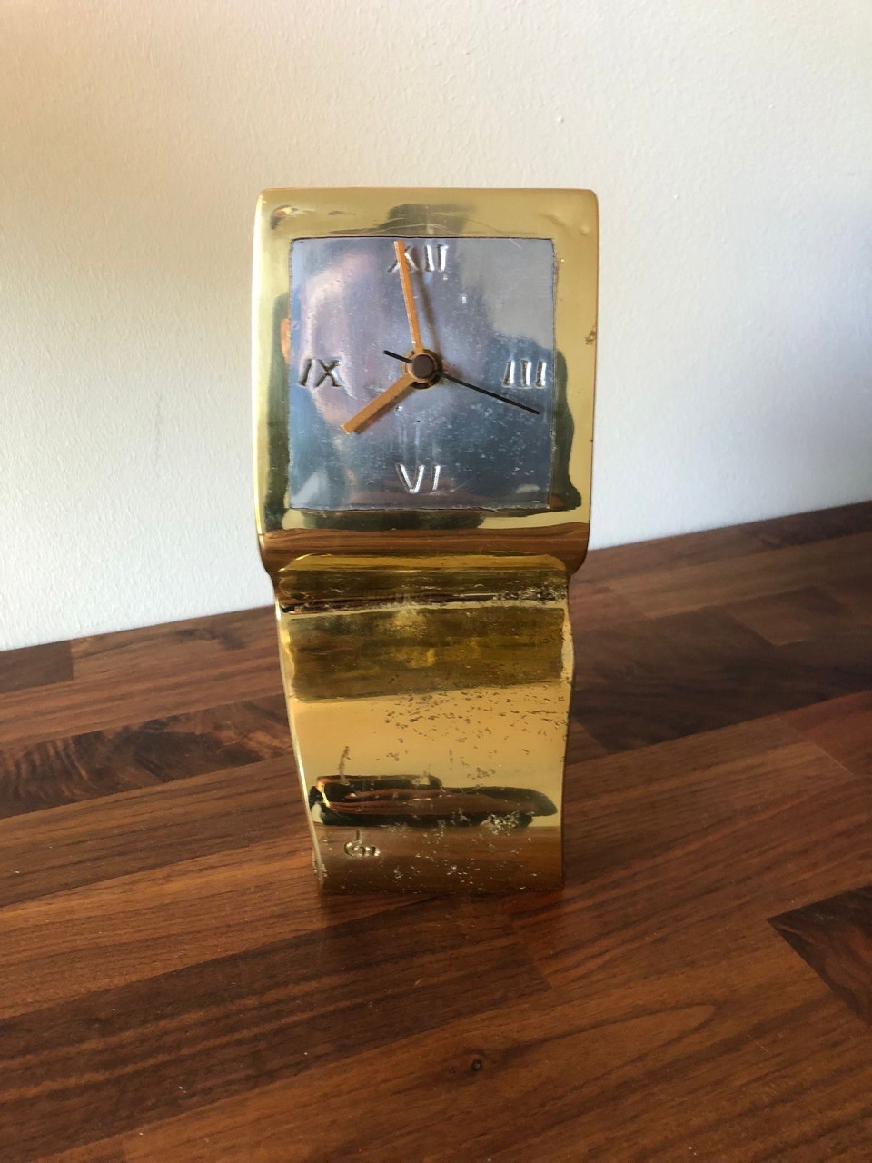 Orologio a zigzag di David Marshall