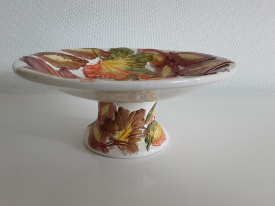 Image 1 of A fruit bowl