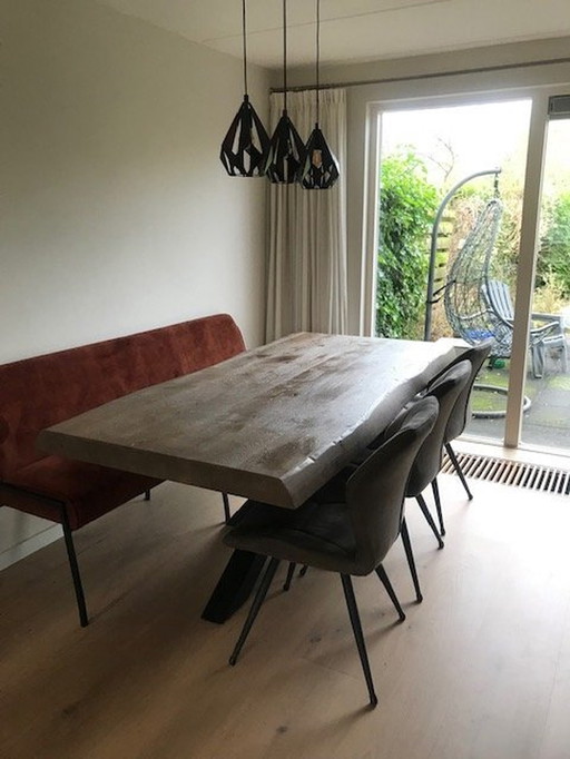 Dining Table Character 200X100 Spider Leg