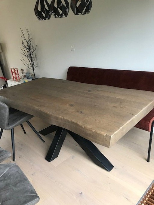 Dining Table Character 200X100 Spider Leg