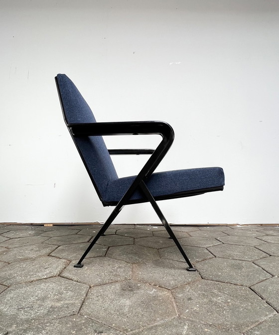 Image 1 of Repose armchair by Friso Kramer for Ahrend the Circle