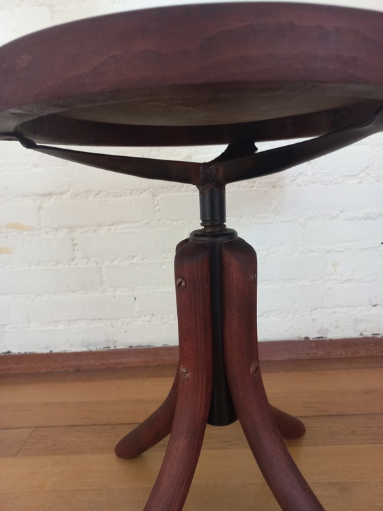 Image 1 of Tabouret pivotant en bois / style Thonet