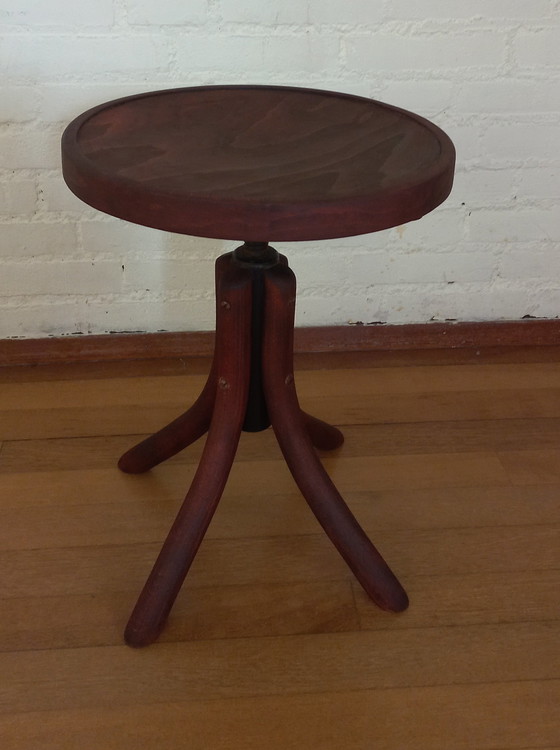 Image 1 of Tabouret pivotant en bois / style Thonet