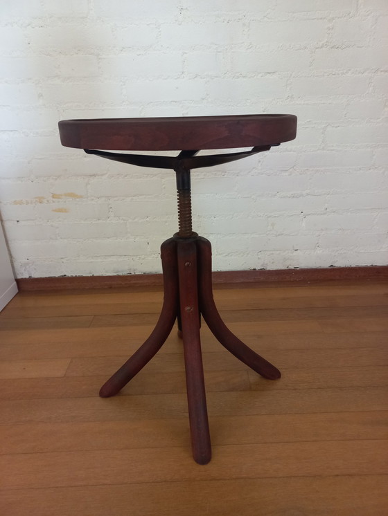 Image 1 of Tabouret pivotant en bois / style Thonet