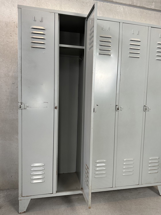 Image 1 of Vintage industrial locker cabinet (5 doors)