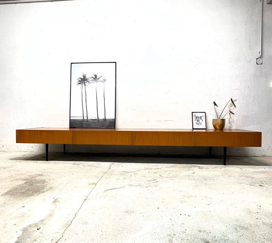 Image 1 of Cassettiera bassa in teak XL, design danese, vintage, retrò, in teak