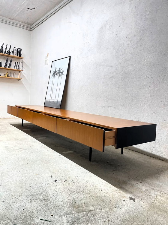 Image 1 of Cassettiera bassa in teak XL, design danese, vintage, retrò, in teak