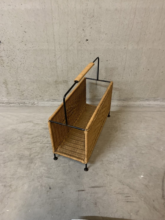 Image 1 of Cesta o contenedor de lectura de 1960