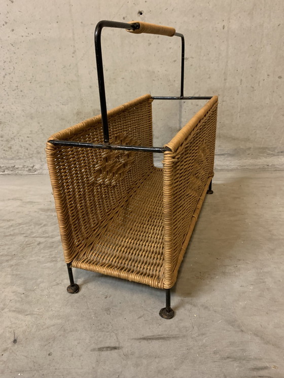 Image 1 of Cesta o contenedor de lectura de 1960