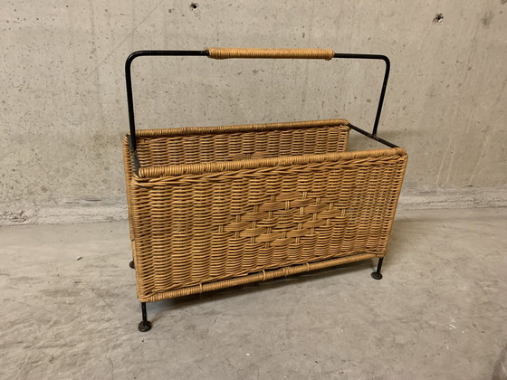 Image 1 of Cesta o contenedor de lectura de 1960