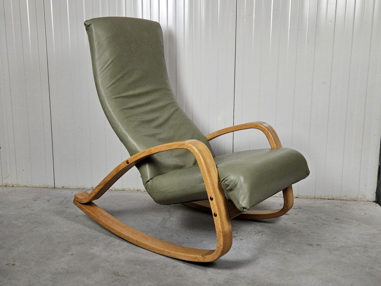 Art van rocking chairs on sale