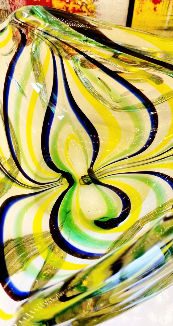 Image 1 of Ciotola vintage in vetro colorato.