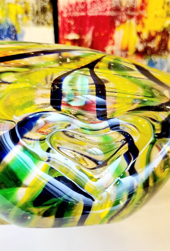 Image 1 of Ciotola vintage in vetro colorato.