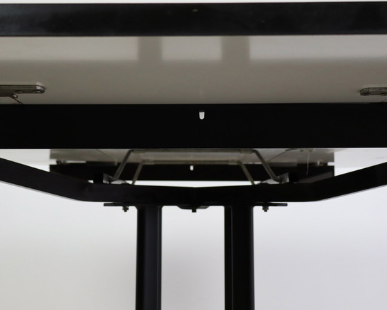 Image 1 of Tavolo da pranzo rotondo estensibile vintage