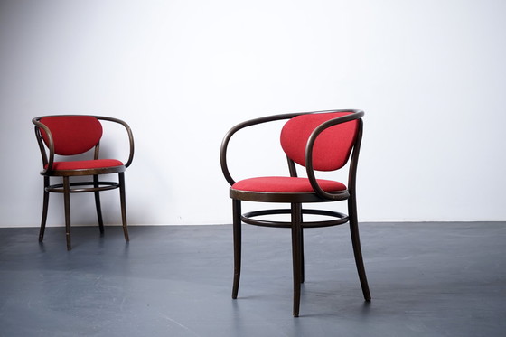 Image 1 of Viennese vintage model 233 P bistro chairs by Thonet, set of 2