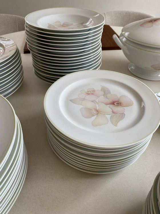 Image 1 of Modern And Timeless Limoges Dinnerware (82 Pieces)