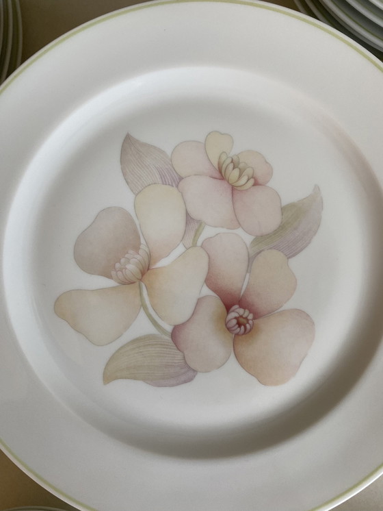 Image 1 of Modern And Timeless Limoges Dinnerware (82 Pieces)