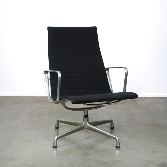 Image 1 of Design Vitra swivel armchair model EA 116