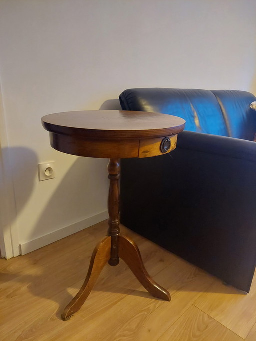 Mesa de pedestal francesa