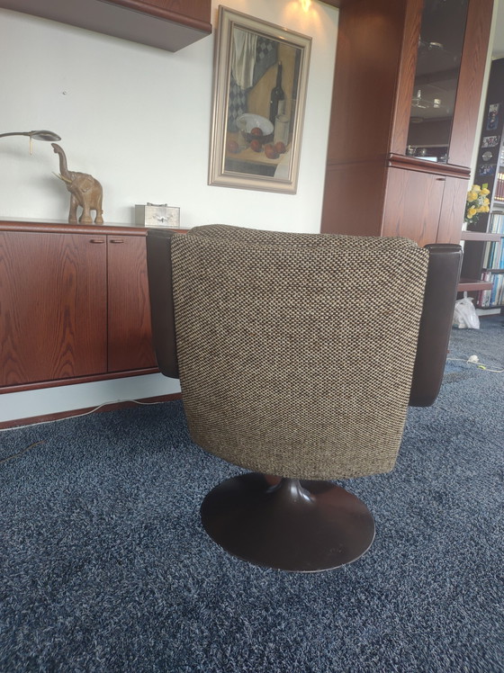 Image 1 of Artifort swivel chair