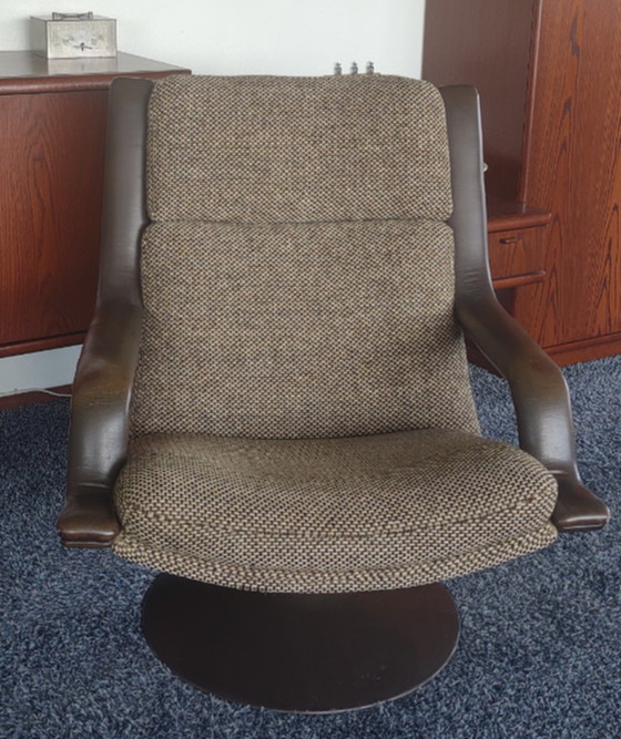 Image 1 of Artifort swivel chair