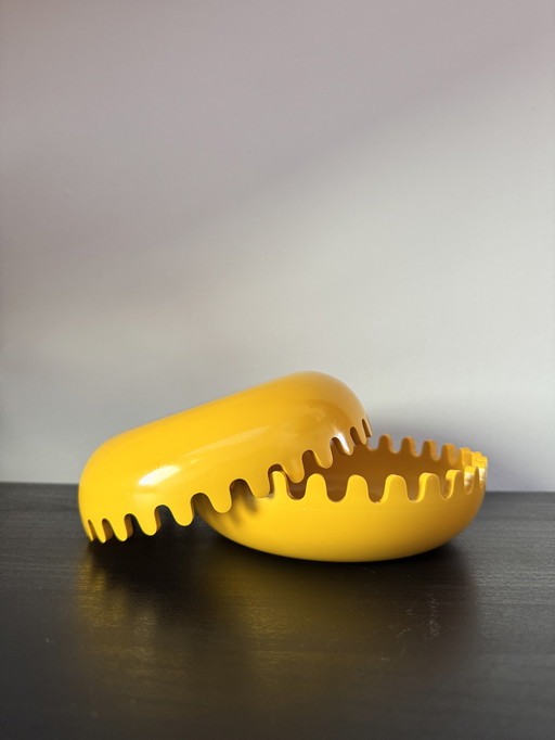 Original Alan Fletcher Clam Ashtray By Mebel Italy 