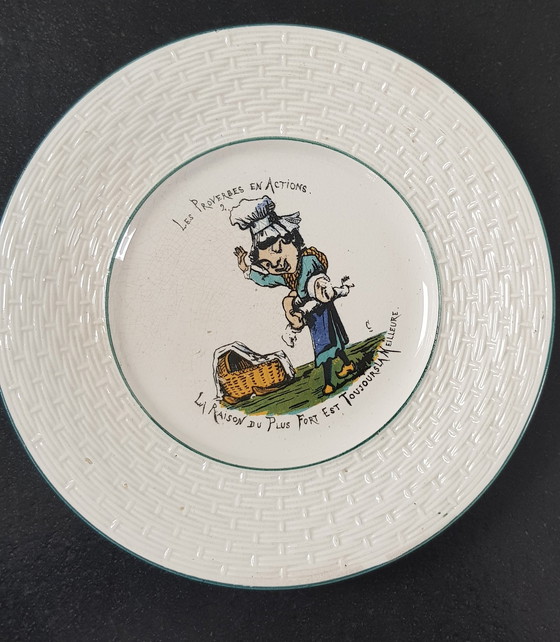 Image 1 of Dessert plate. Porcelaine de Gien - Proverbs in action.