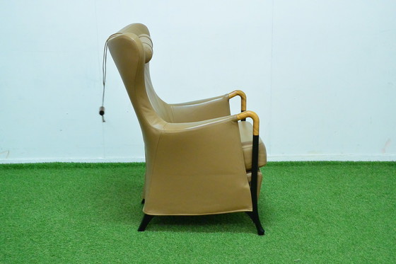 Image 1 of Leather Giorgetti Progetti Wing design armchair