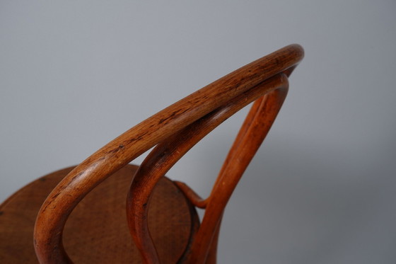 Image 1 of Chaise Thonet n° 18 d'époque