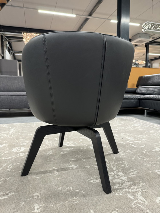 Image 1 of Rolf Benz 562 Armchair black leather Swivel chair