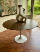 Table à tulipes vintage